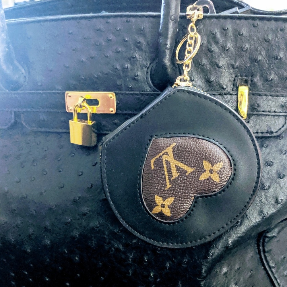 Zip pouch